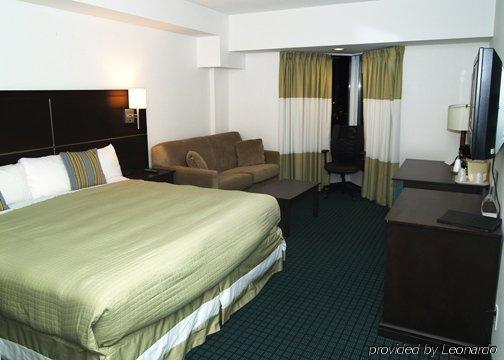 Niagara Plaza Hotel By Fairbridge Δωμάτιο φωτογραφία