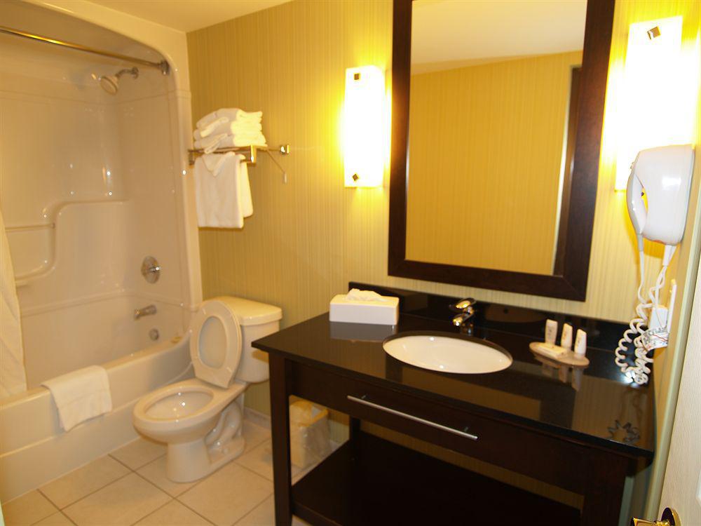 Niagara Plaza Hotel By Fairbridge Εξωτερικό φωτογραφία