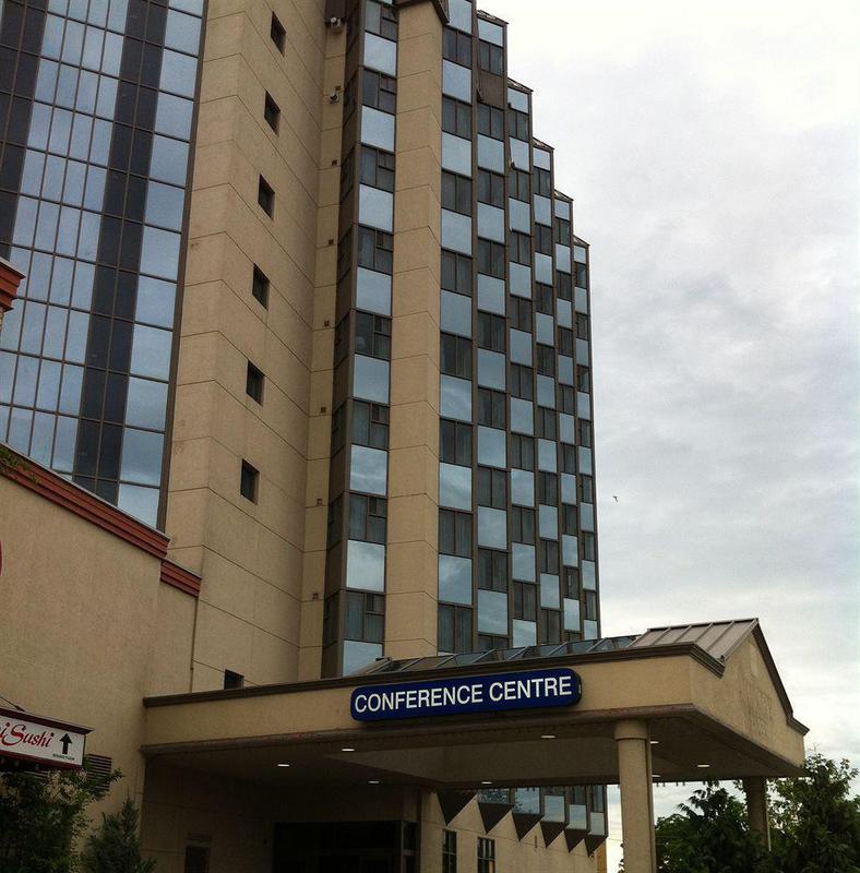 Niagara Plaza Hotel By Fairbridge Εξωτερικό φωτογραφία